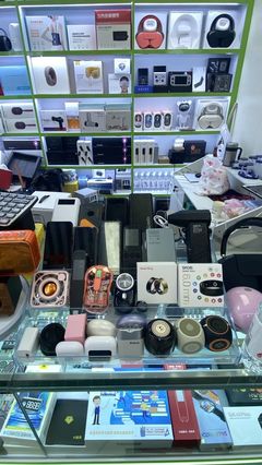 华强北档口的产品构成 电子产品销售的微观生态